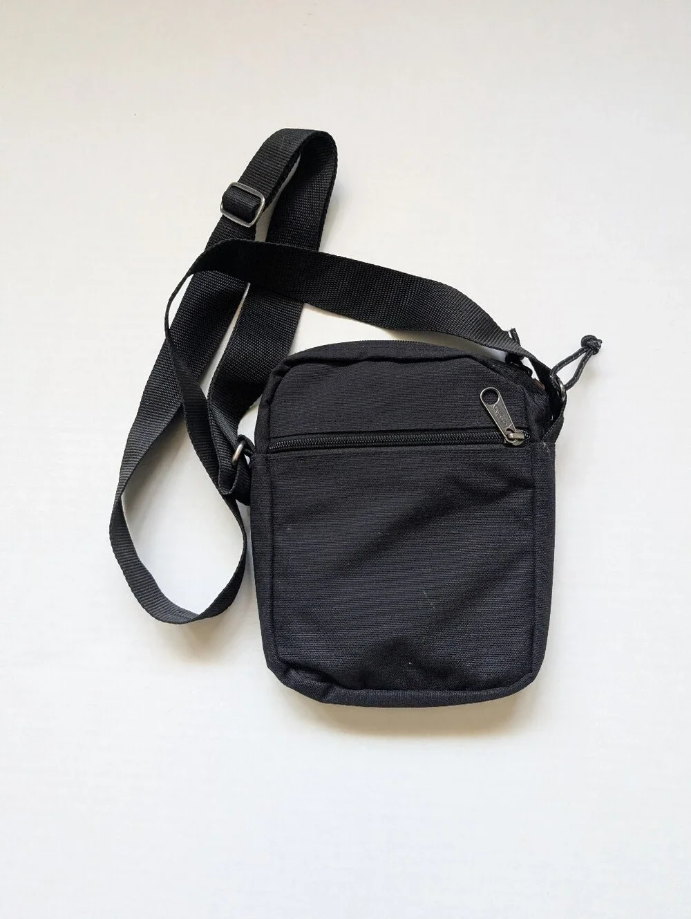 EASTPAK Shoulder Bag - Mini Crossbody Black 11E0A07